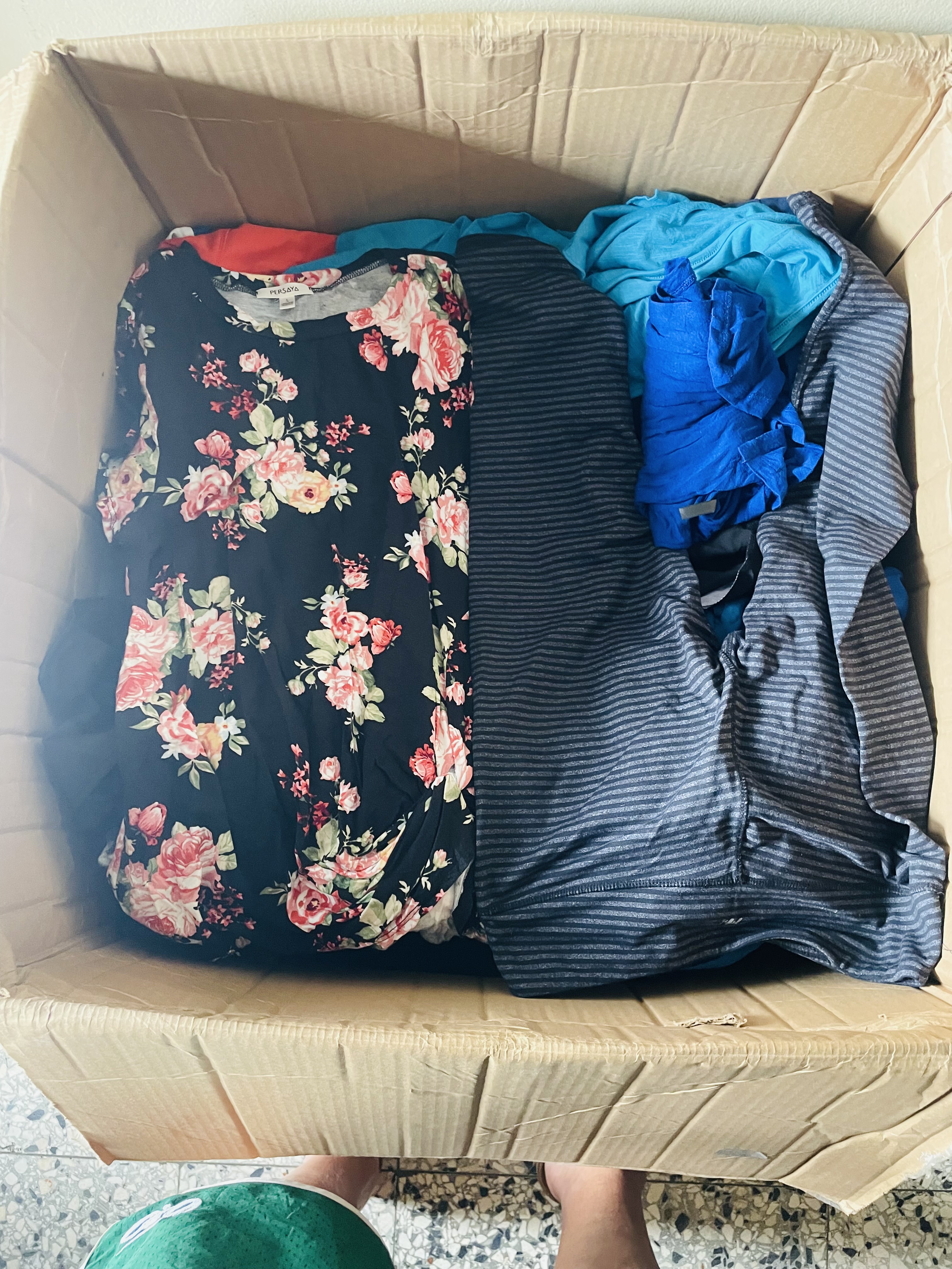 ropa para mujer - Vendo caja de ropa traída de los Estados Unidos 2