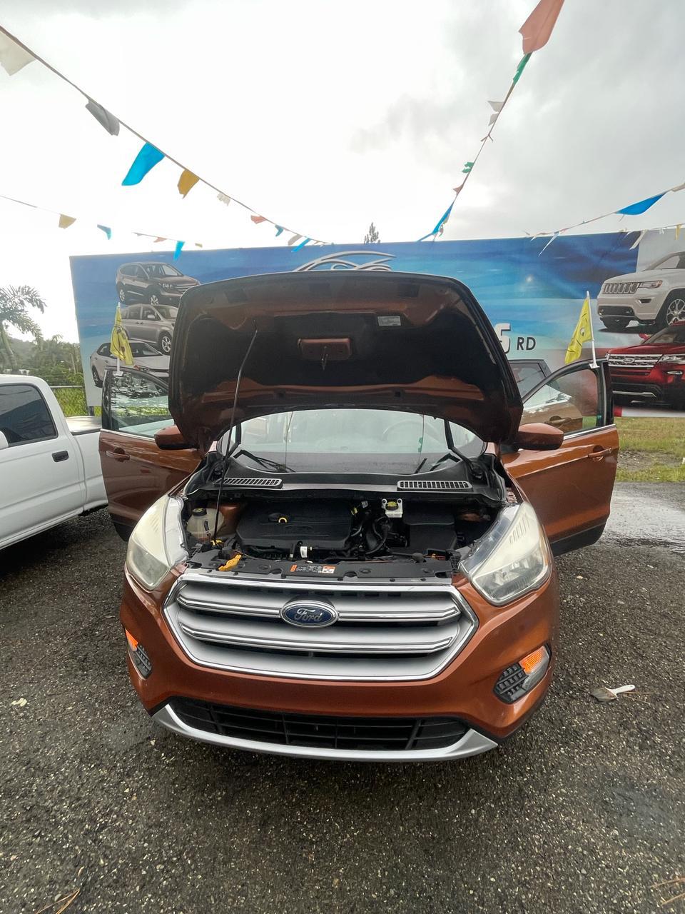 jeepetas y camionetas - Ford Escape  2017 2