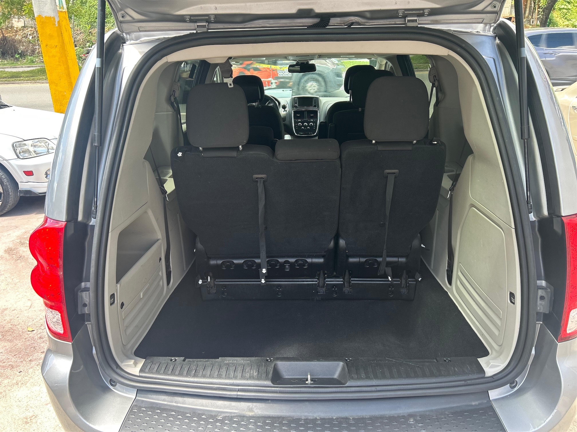 carros - Dodge Caravan Sxt 2018 Clean  4
