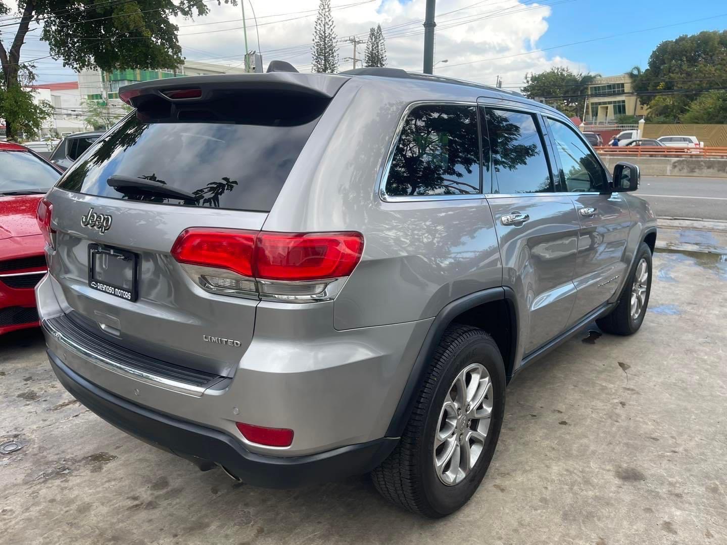 jeepetas y camionetas - JEEP GRAND CHEROKEE LIMETED 2016 4