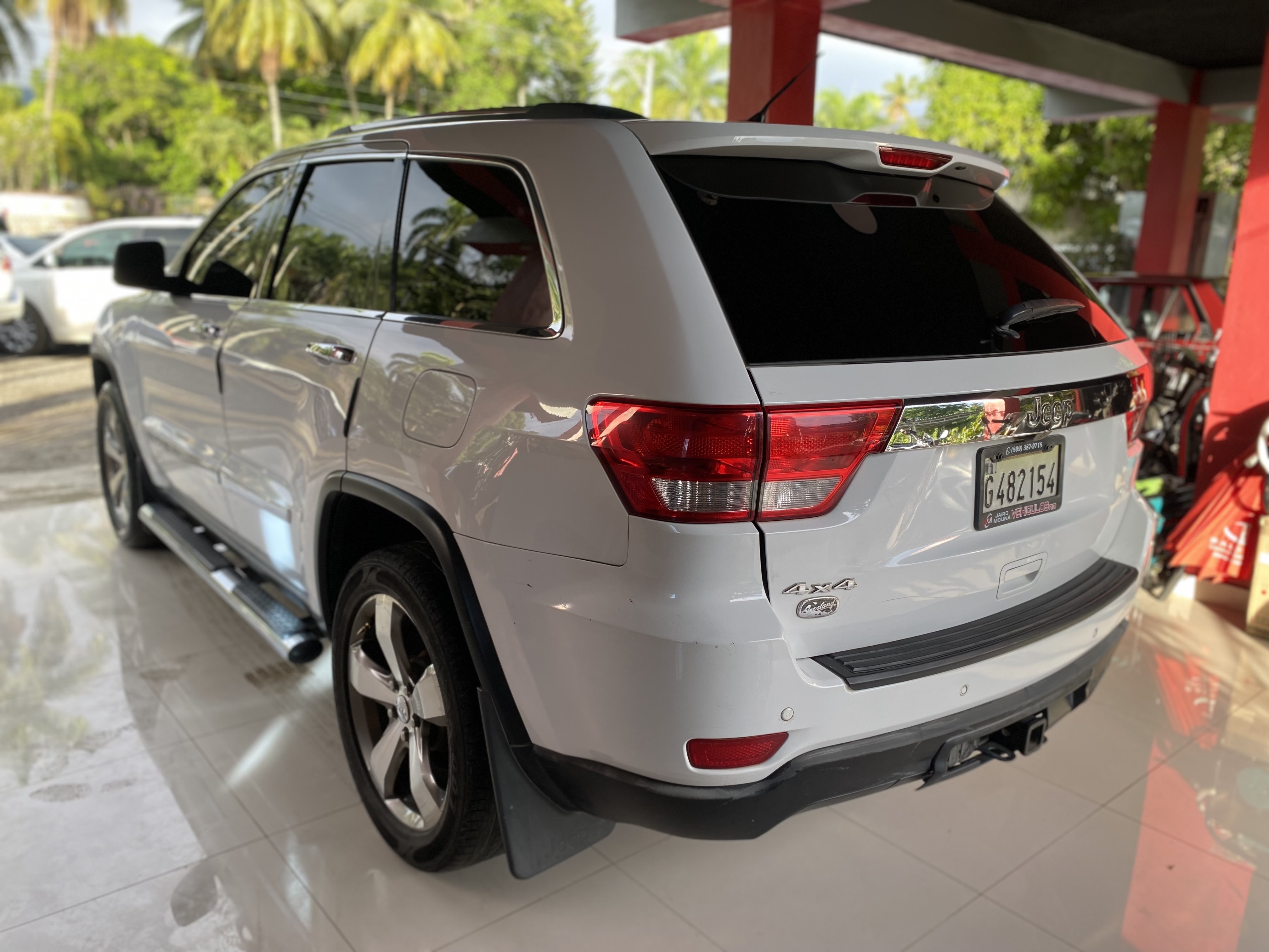 jeepetas y camionetas - JEEP GRAND CHEROKEE OVERLAND 2013 3