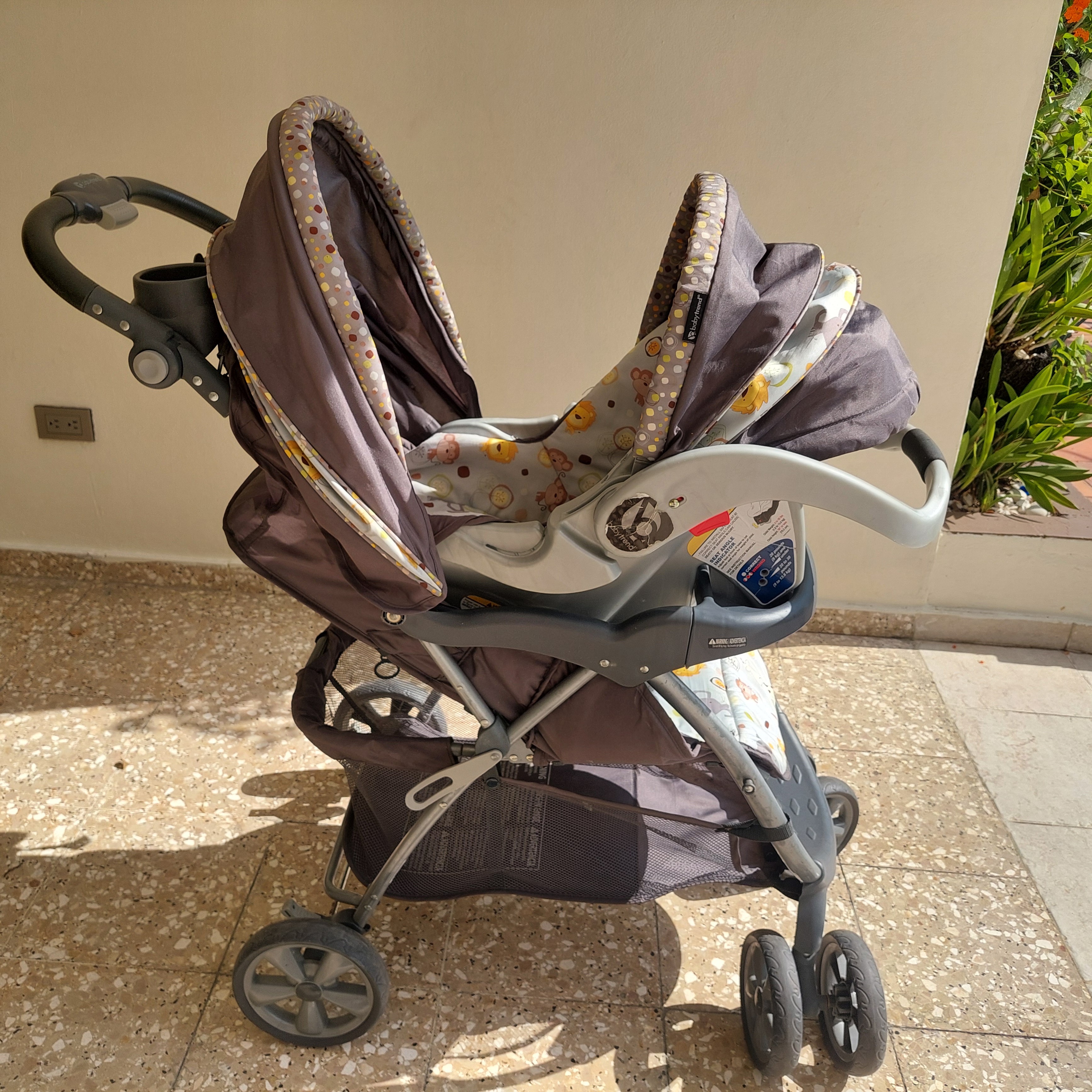 coches y sillas - Vendo coche con carseat