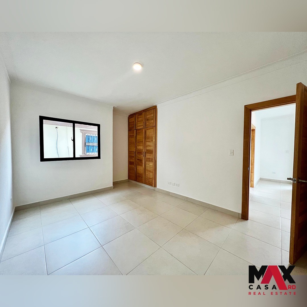 casas - CASA DE 3 NIVELES EN VENTA UBICADA E MIRADOR DEL ESTE, SANTO DOMINGO ESTE 5