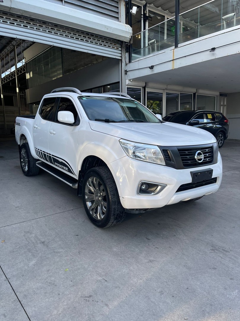 jeepetas y camionetas - Nissan Frontier 2018 diesel mecánica  2