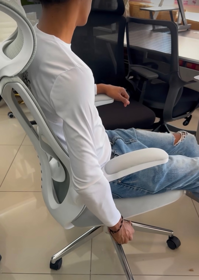 articulos de oficina - Silla Yanet preferidas por su alta calidad, comodidad y confort.  3
