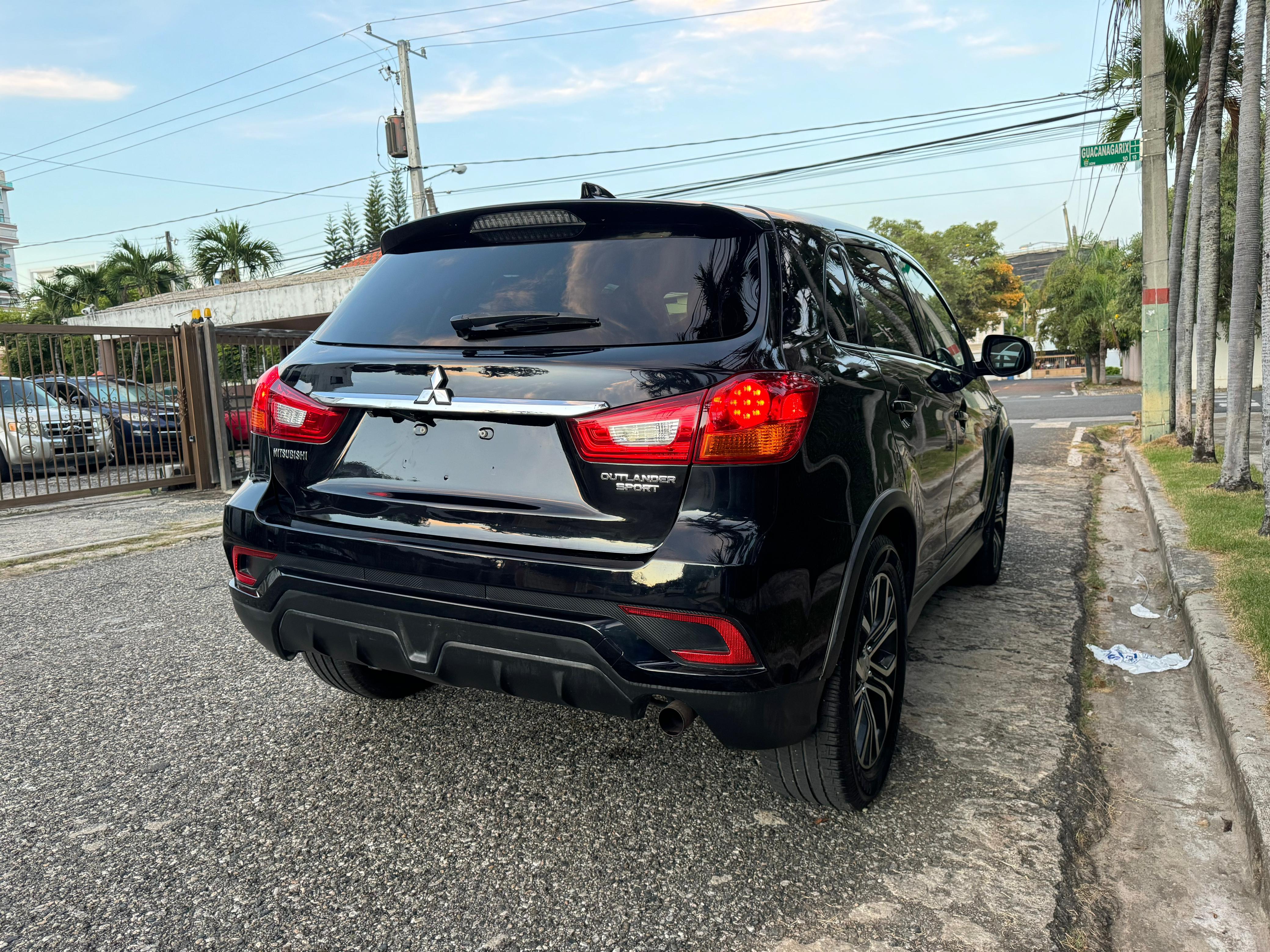 jeepetas y camionetas - Mitsubishi Outlander 2019 Sport SE, 4x4, Clean 6