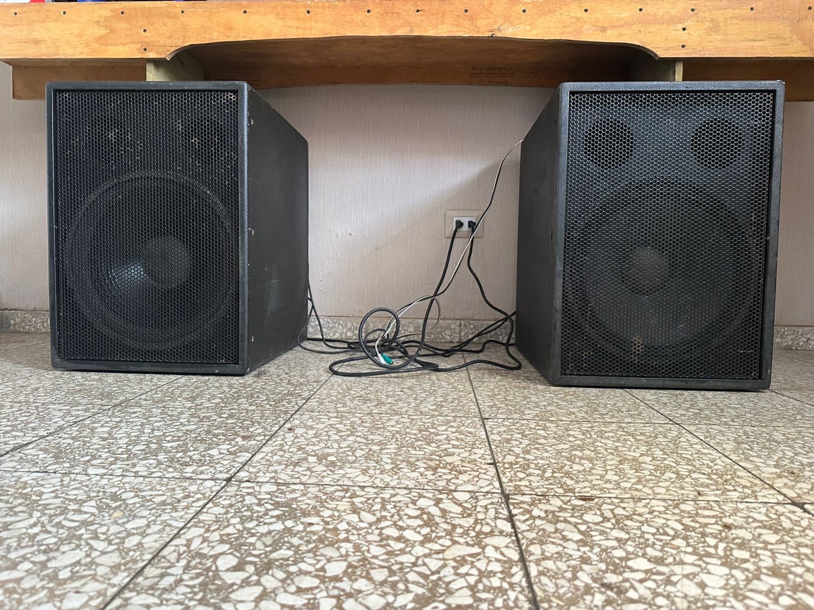 camaras y audio - Bajos de 15” activo amplificado electrovoice SBA750