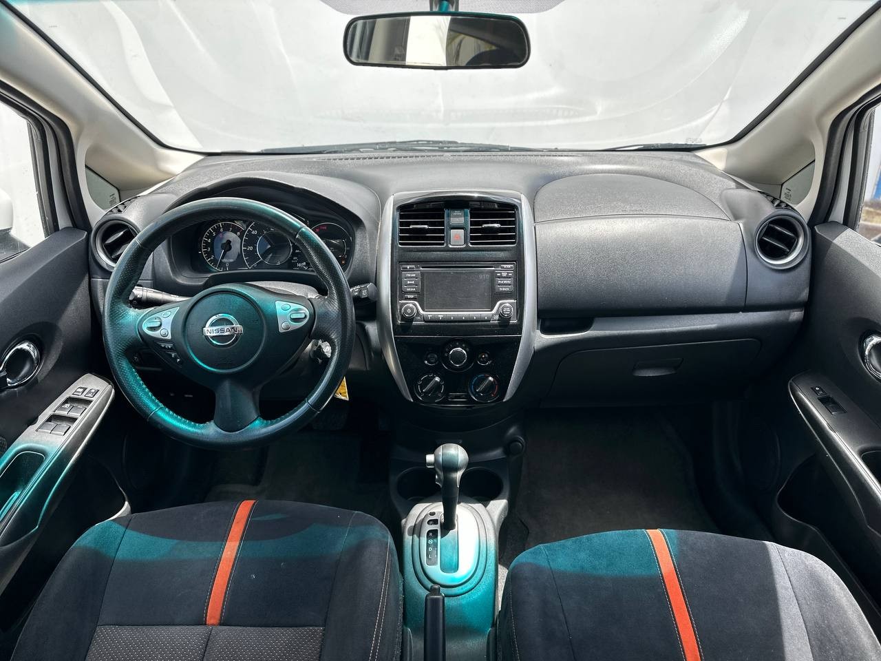 carros - NISSAN VERSA NOTE SR 2017Recien Importado 9