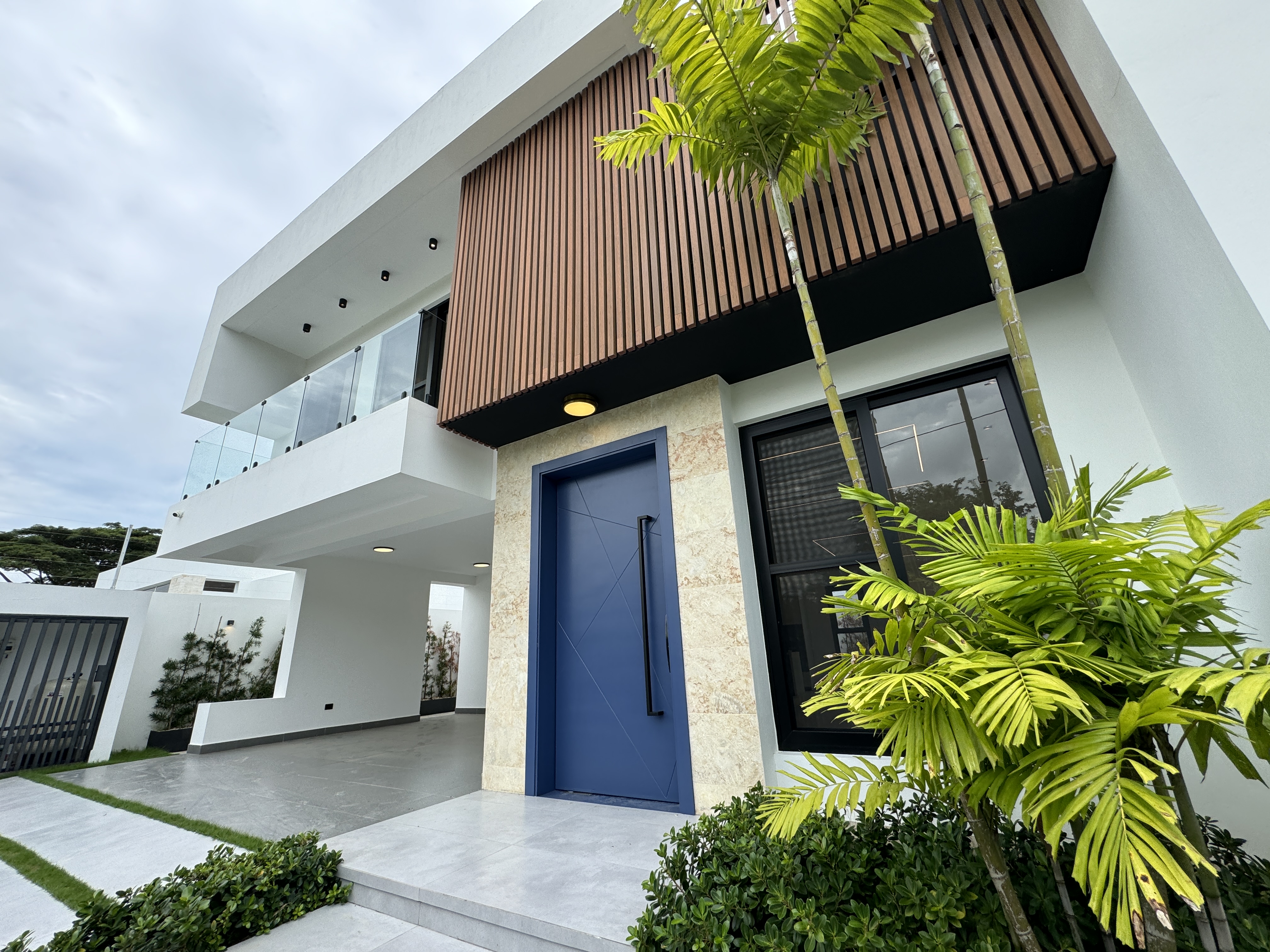 casas - Luxury casa nueva con piscina en residencial 