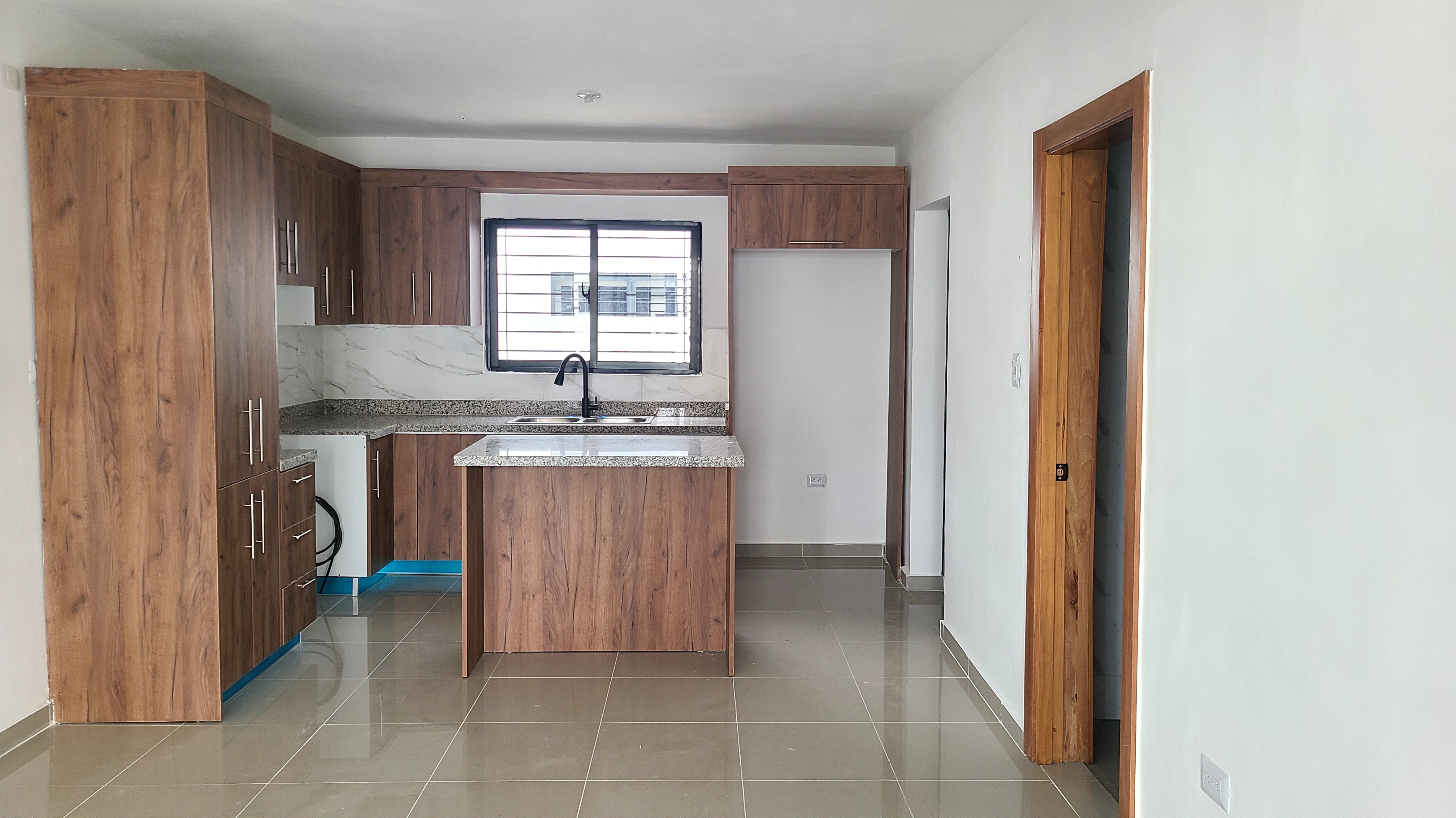 apartamentos - Nuevo con piscina, en los llanos  6