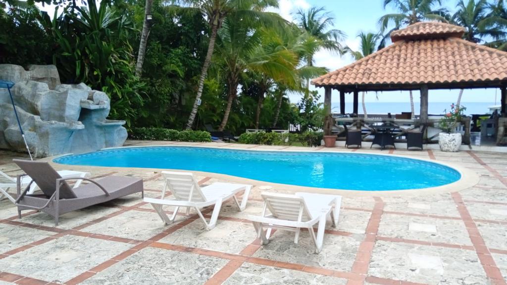 casas vacacionales y villas - SE VENDE Propiedad en área de playa “Juan Dolio-San Pedro de Macoris 4