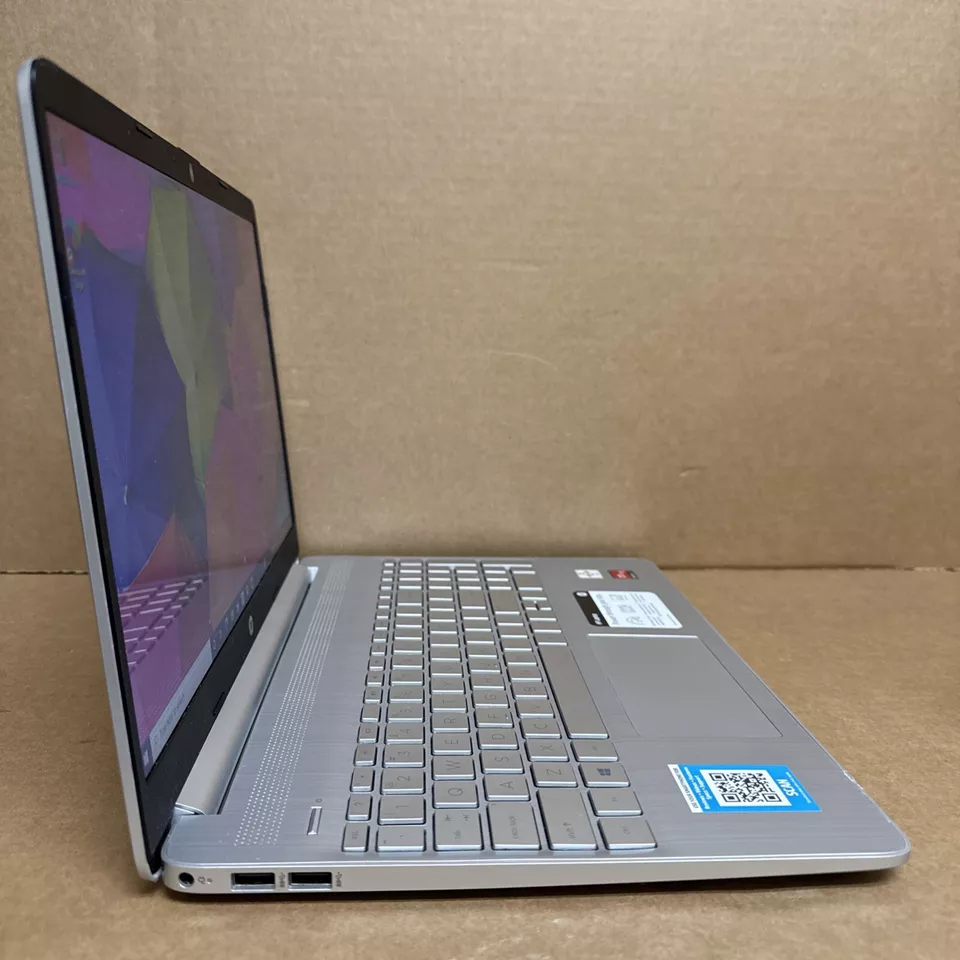 computadoras y laptops - HP 15 AMD Athlon Gold 3150U, 4 GB de RAM, 256SSD 2