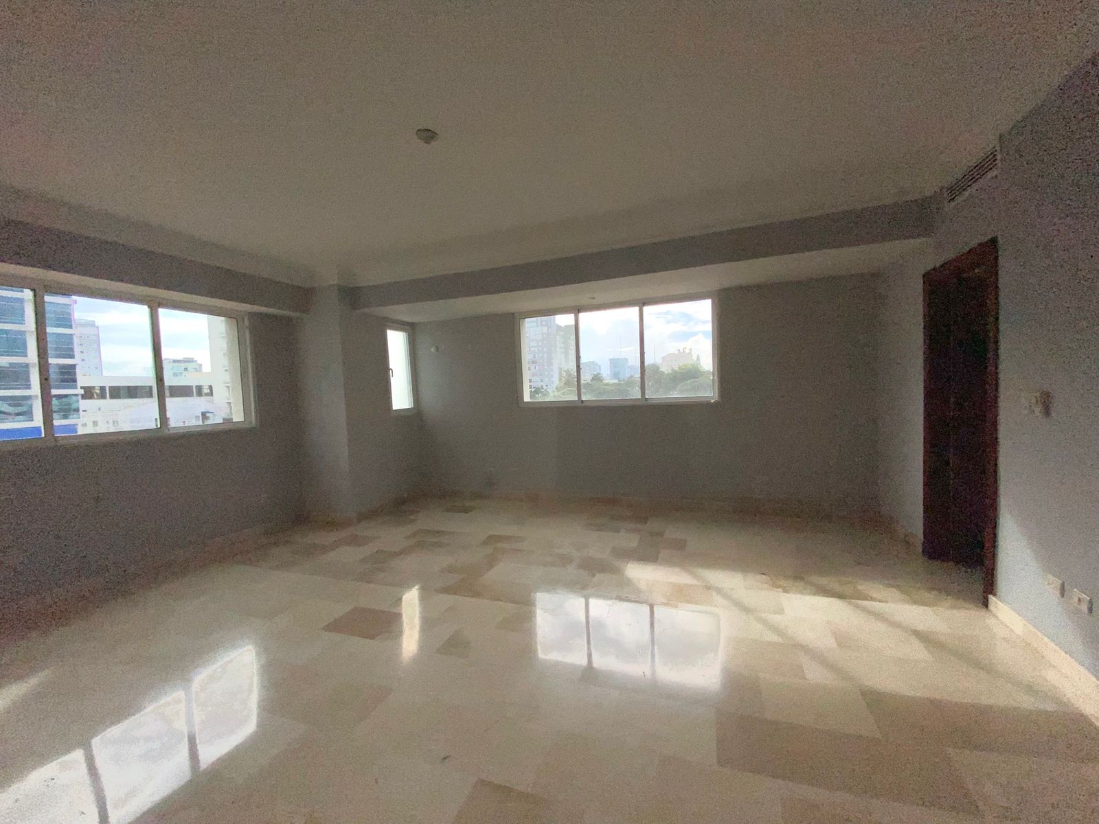 apartamentos - Apartamento piso 4, Clásico, Piantini, D. Nacional