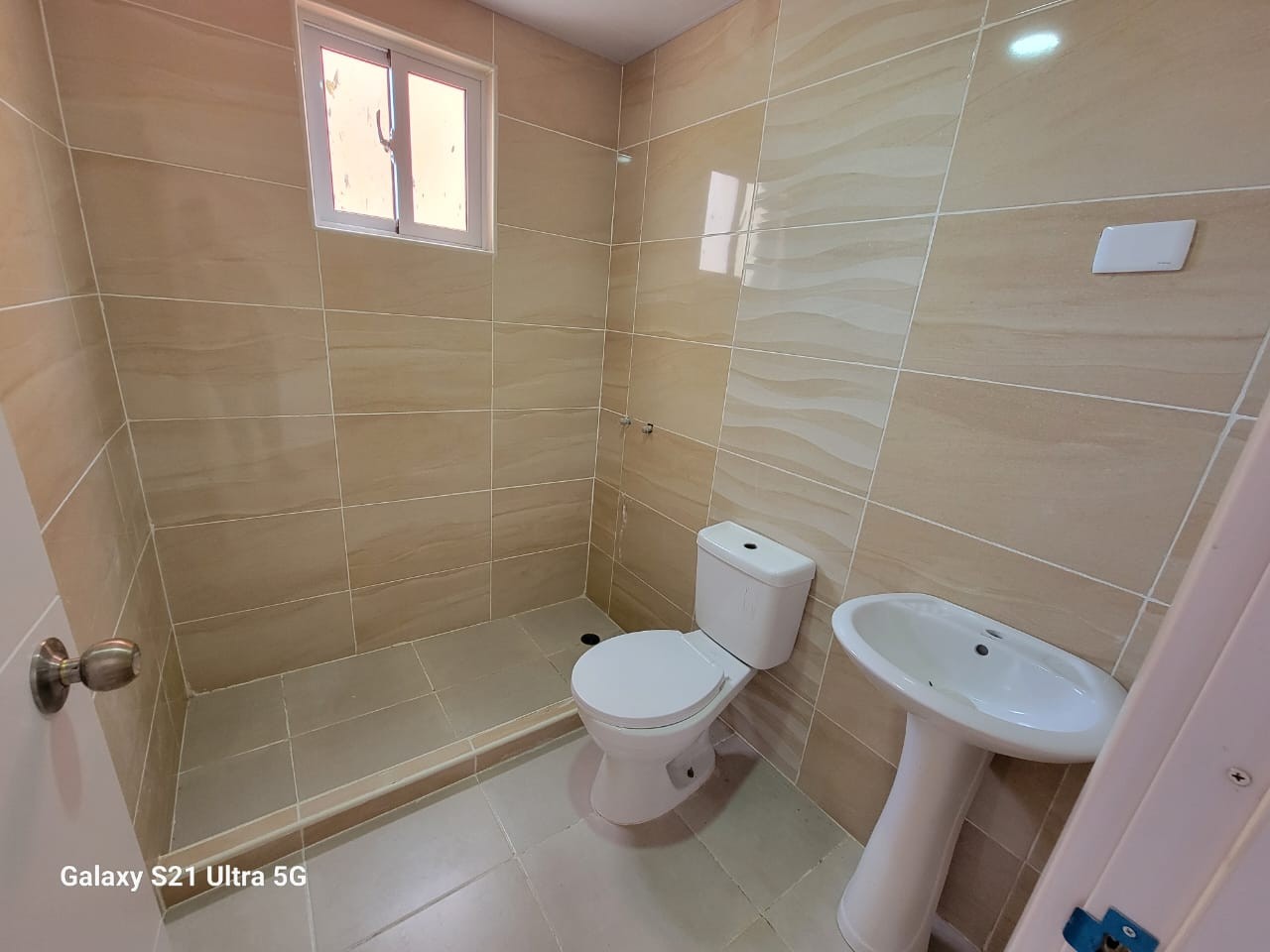 apartamentos - VENDO a Estrenar Tercer Piso En  Brisa Oriental Santo Domingo Este Residencial  4