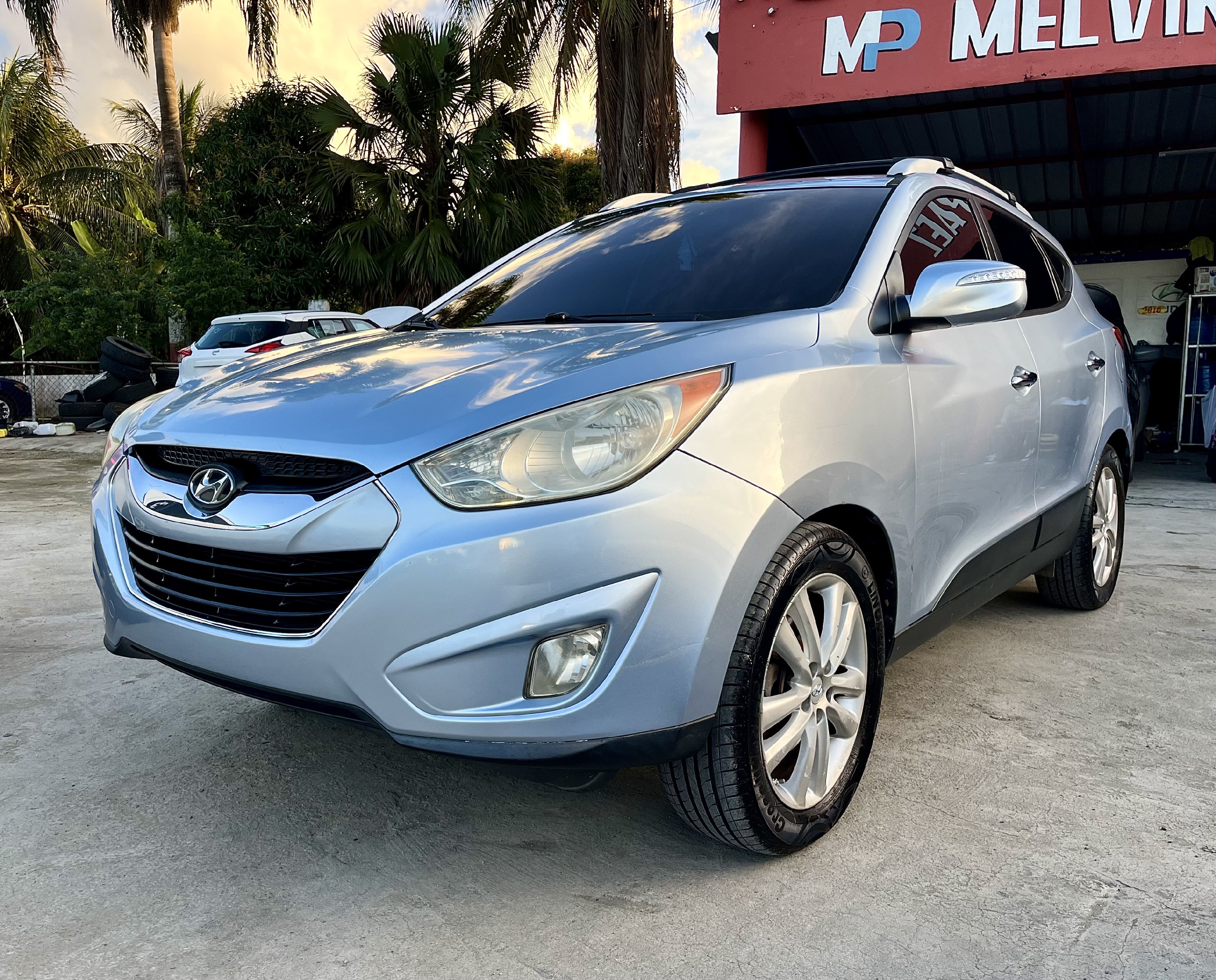 jeepetas y camionetas - Hyundai Tucson 2012 LIMITED, motor DOHC 
