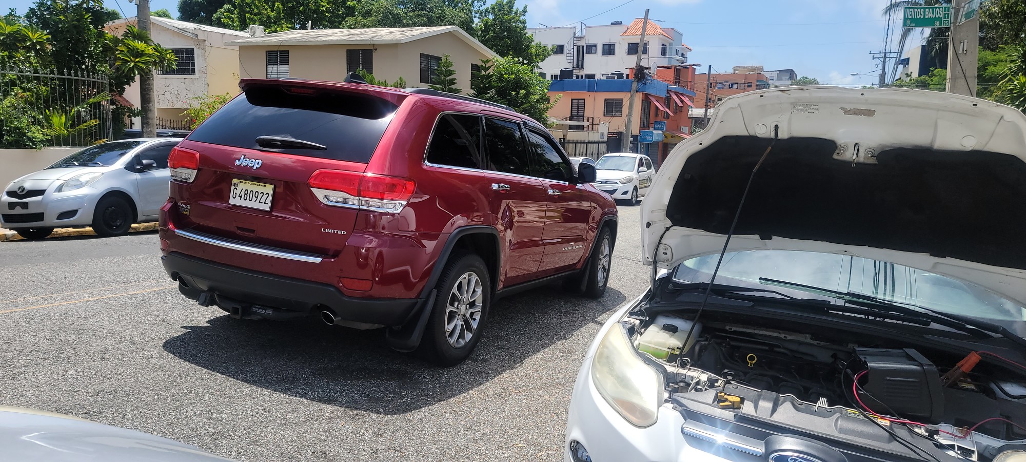 jeepetas y camionetas - JEEP GRAND CHEROKEE LIMITED 4X4 2014 3