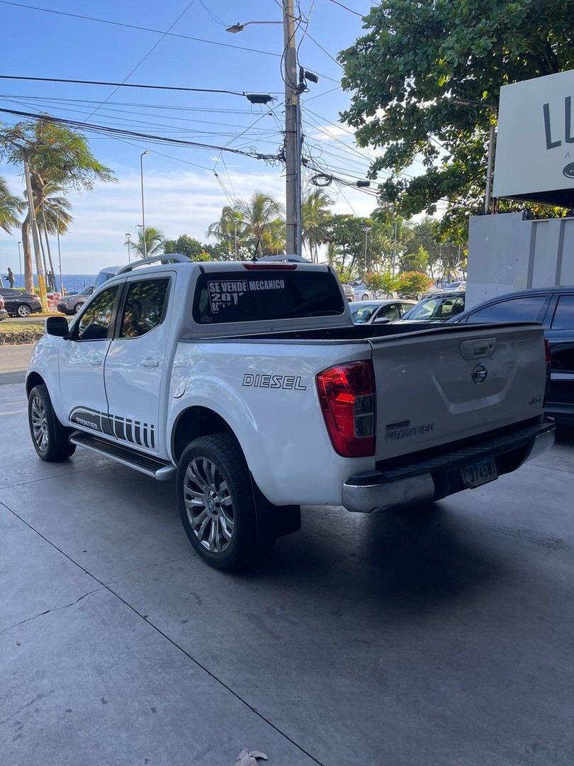 jeepetas y camionetas - Nissan Frontier 2018 diesel mecánica  3