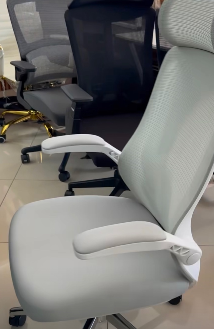articulos de oficina - Silla Yanet preferidas por su alta calidad, comodidad y confort.  4