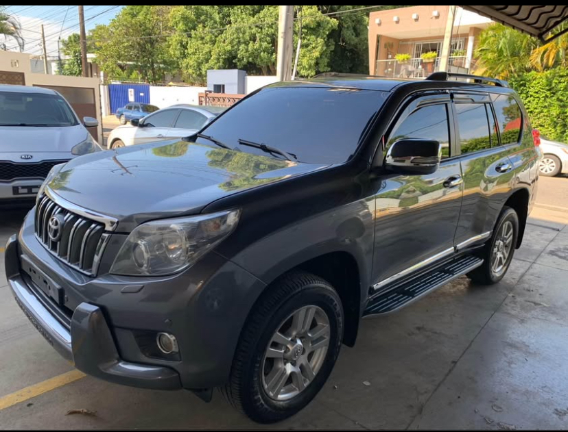 jeepetas y camionetas - Toyota Land Cruiser Prado 2012 4