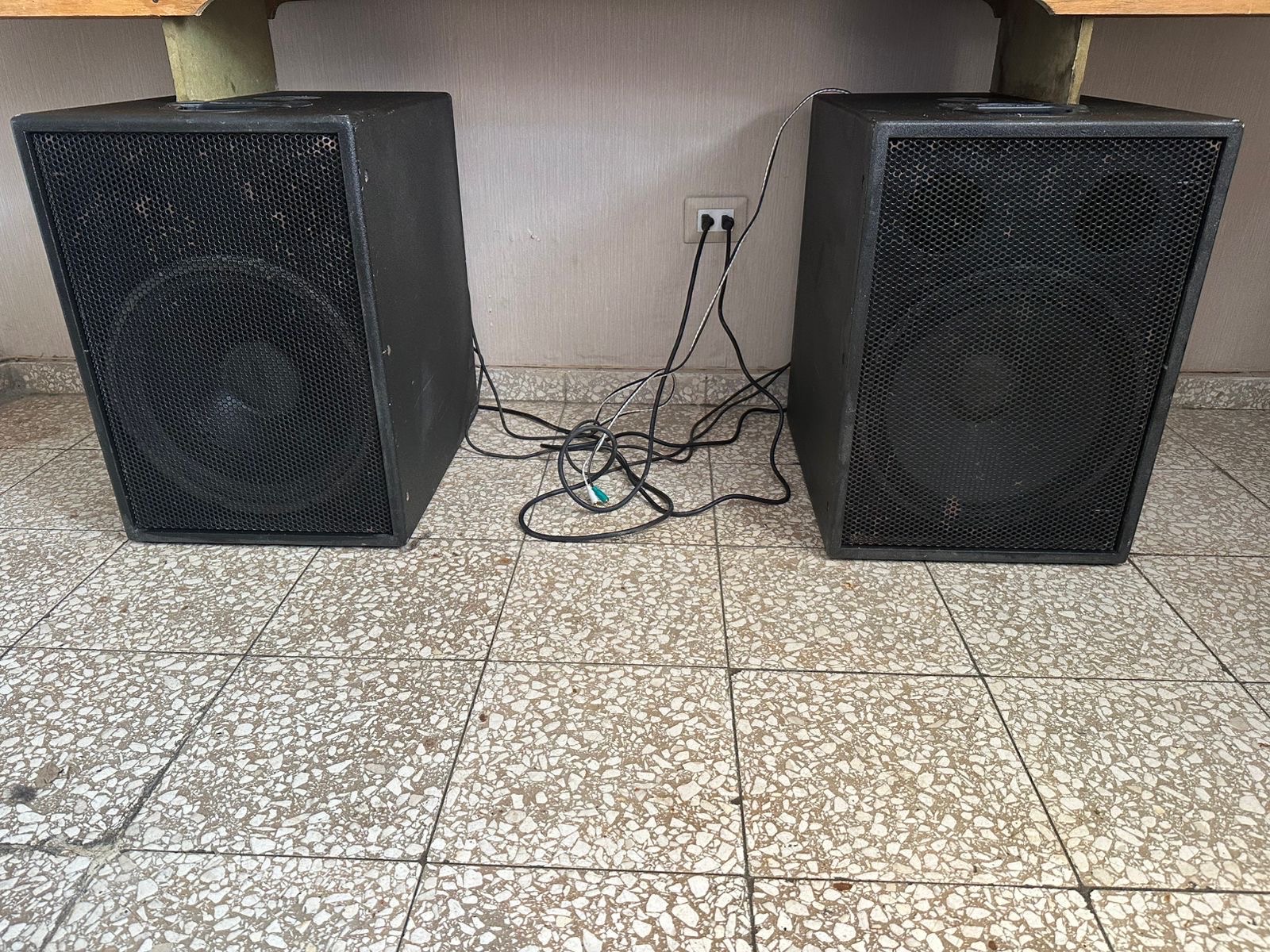 camaras y audio - Bajos de 15” activo amplificado electrovoice SBA750 1