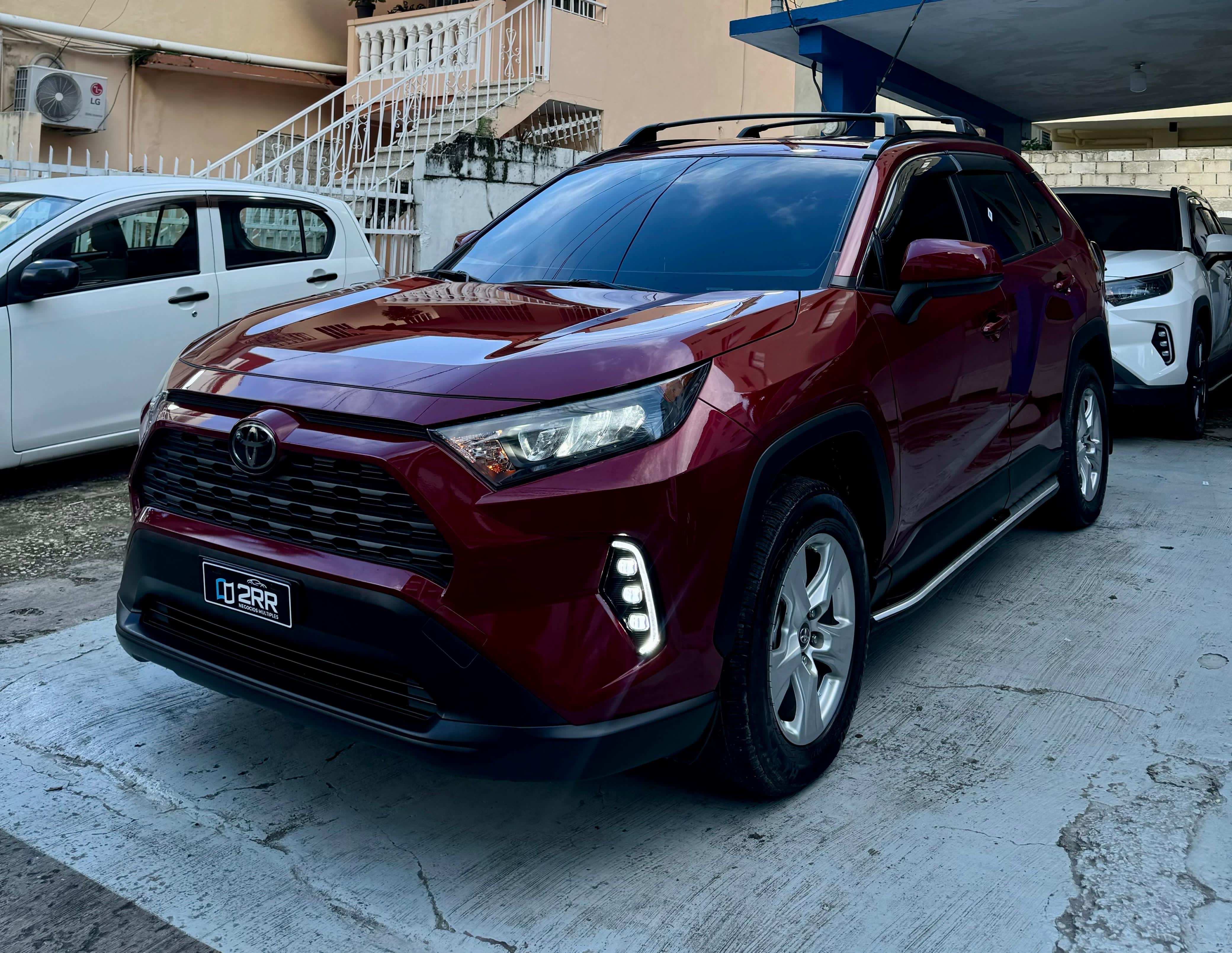 jeepetas y camionetas - Toyota Rav4 LE 2019 4x4 7