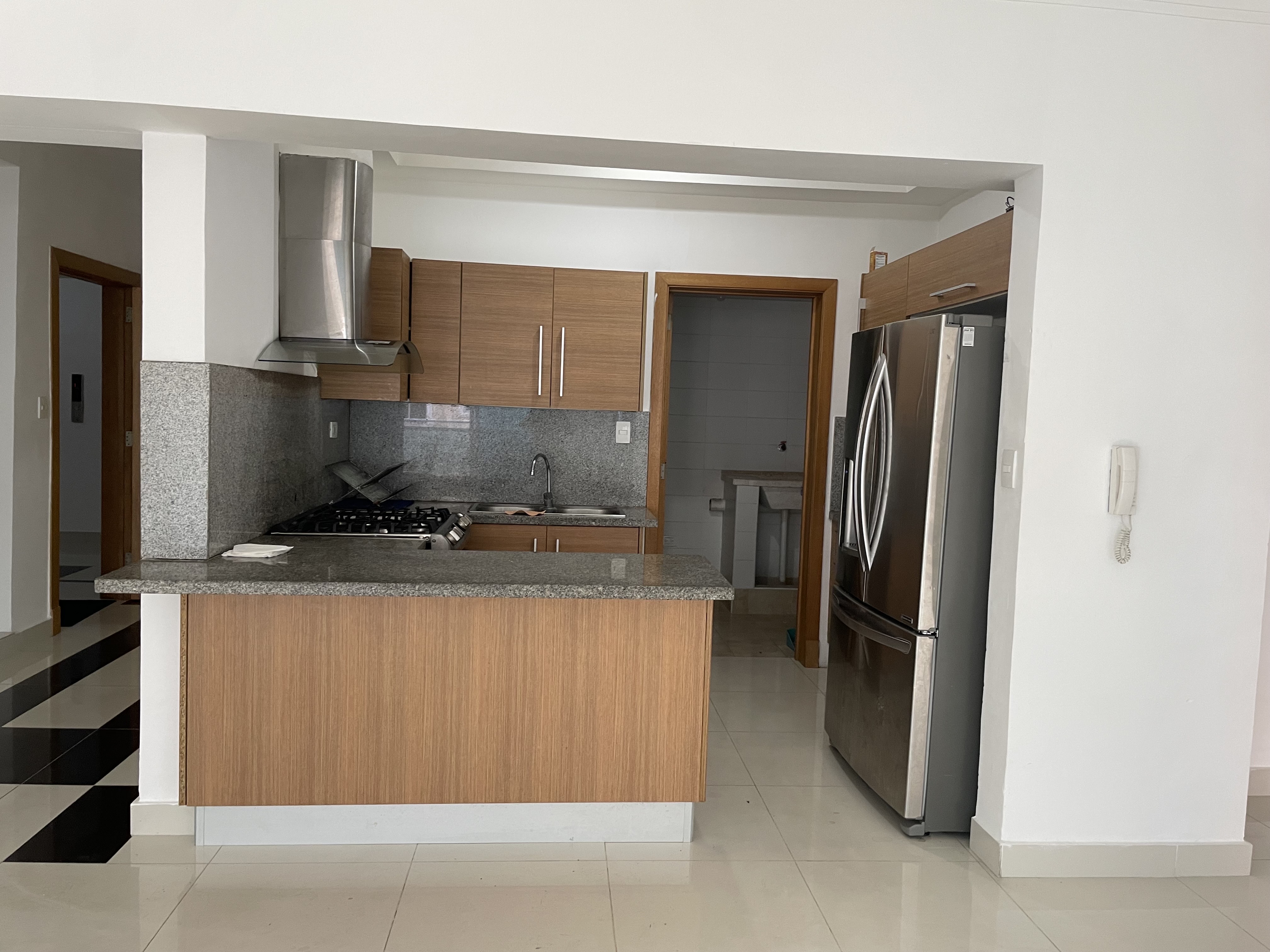 apartamentos - ALQUILO APTO CON LÍNEA BLANCA, BELLA VISTA SUR, 2 HAB, BALCÓN,PISCINA US 1600 7