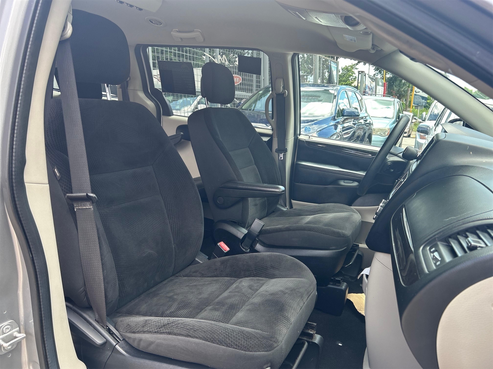 carros - Dodge Caravan Sxt 2018 Clean  6
