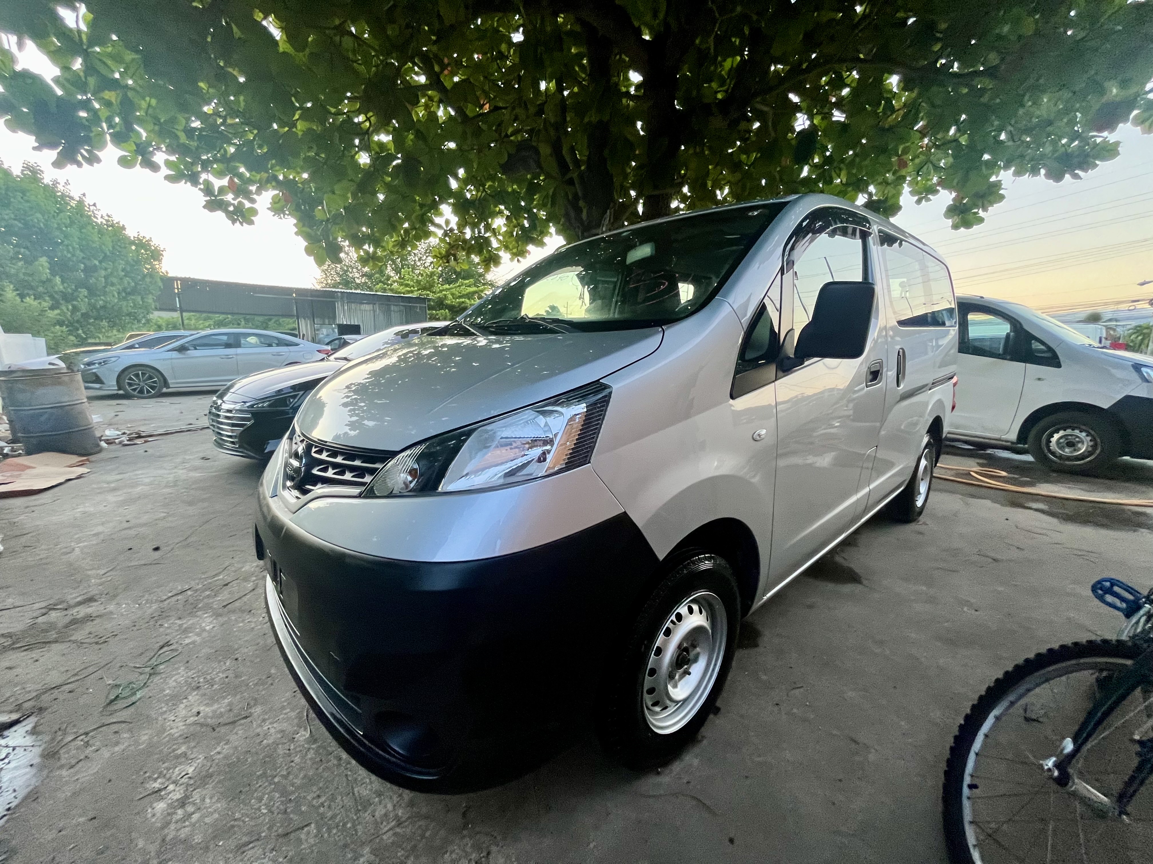 jeepetas y camionetas - Nissan NV200 2019 2