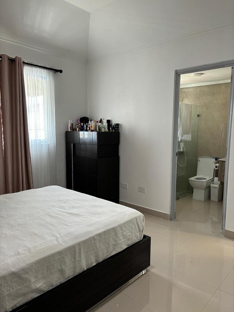 apartamentos - ¡Apartamento en Venta en Santo Domingo Este! 🏡 4