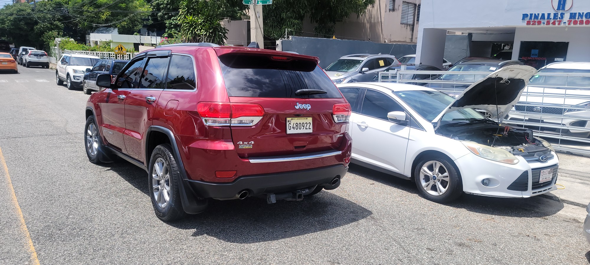 jeepetas y camionetas - JEEP GRAND CHEROKEE LIMITED 4X4 2014 4