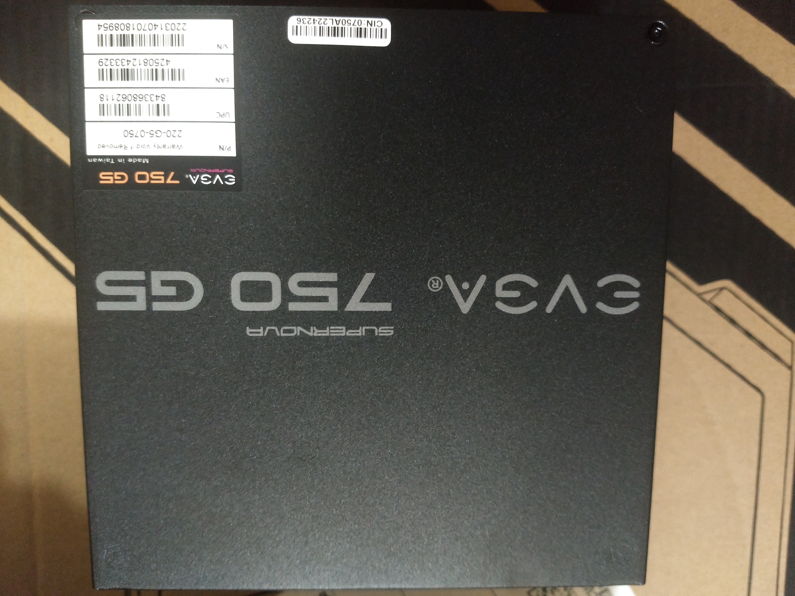 computadoras y laptops - Power Supply EVGA SuperNOVA 750W 80 Plus Gold 5