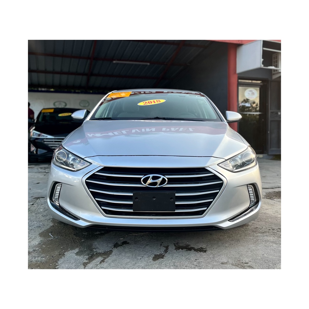 carros - Hyundai Elantra 2018  10