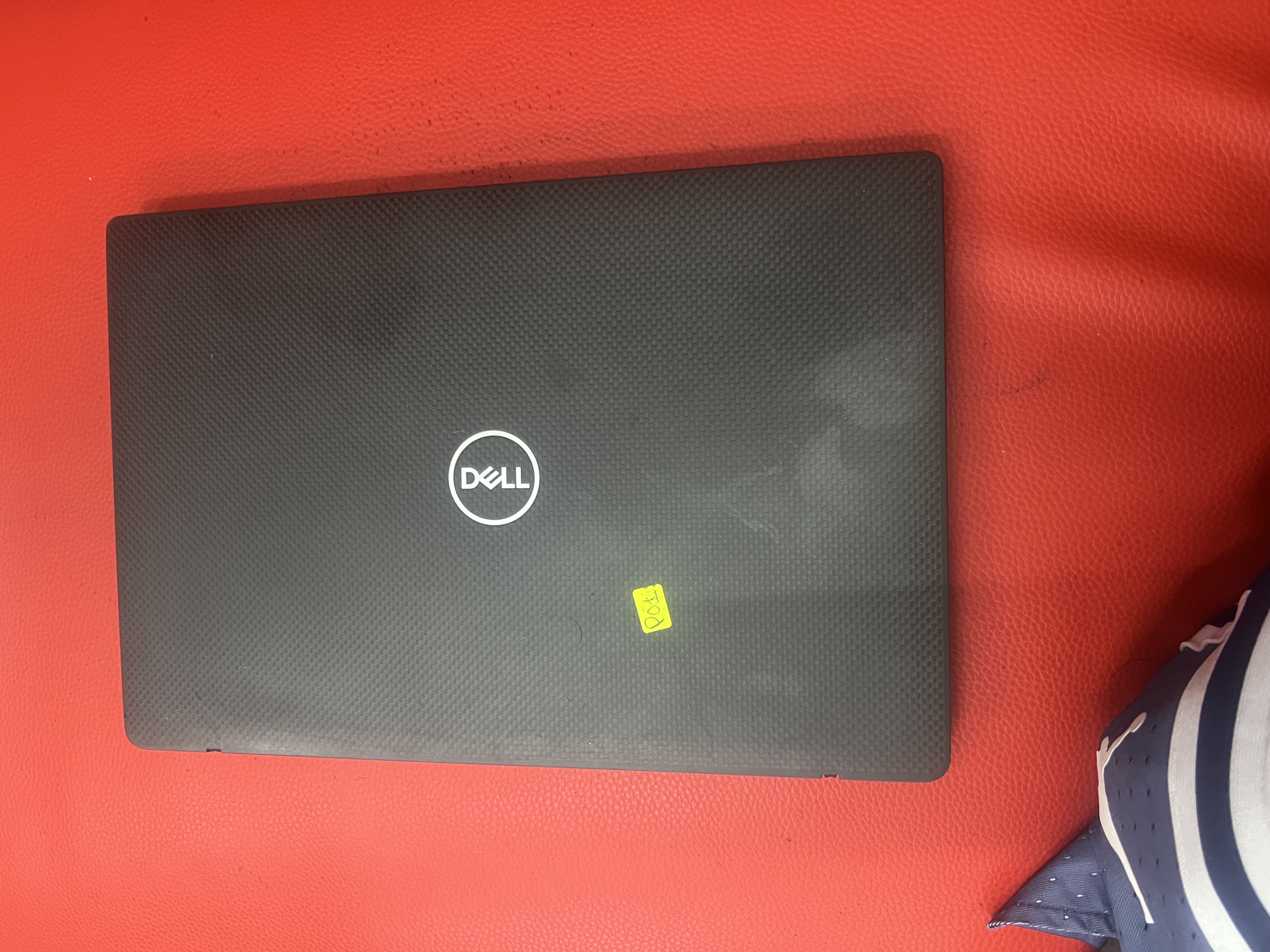 computadoras y laptops - vendo Lapto Dell i5 8 generación 256 m2 y 8 de ran con su windows 10  5