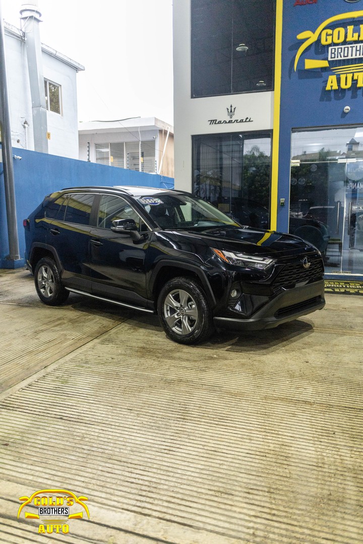 jeepetas y camionetas - Toyota Rav4 XLE 2024 Recien Importada Clean Carfax