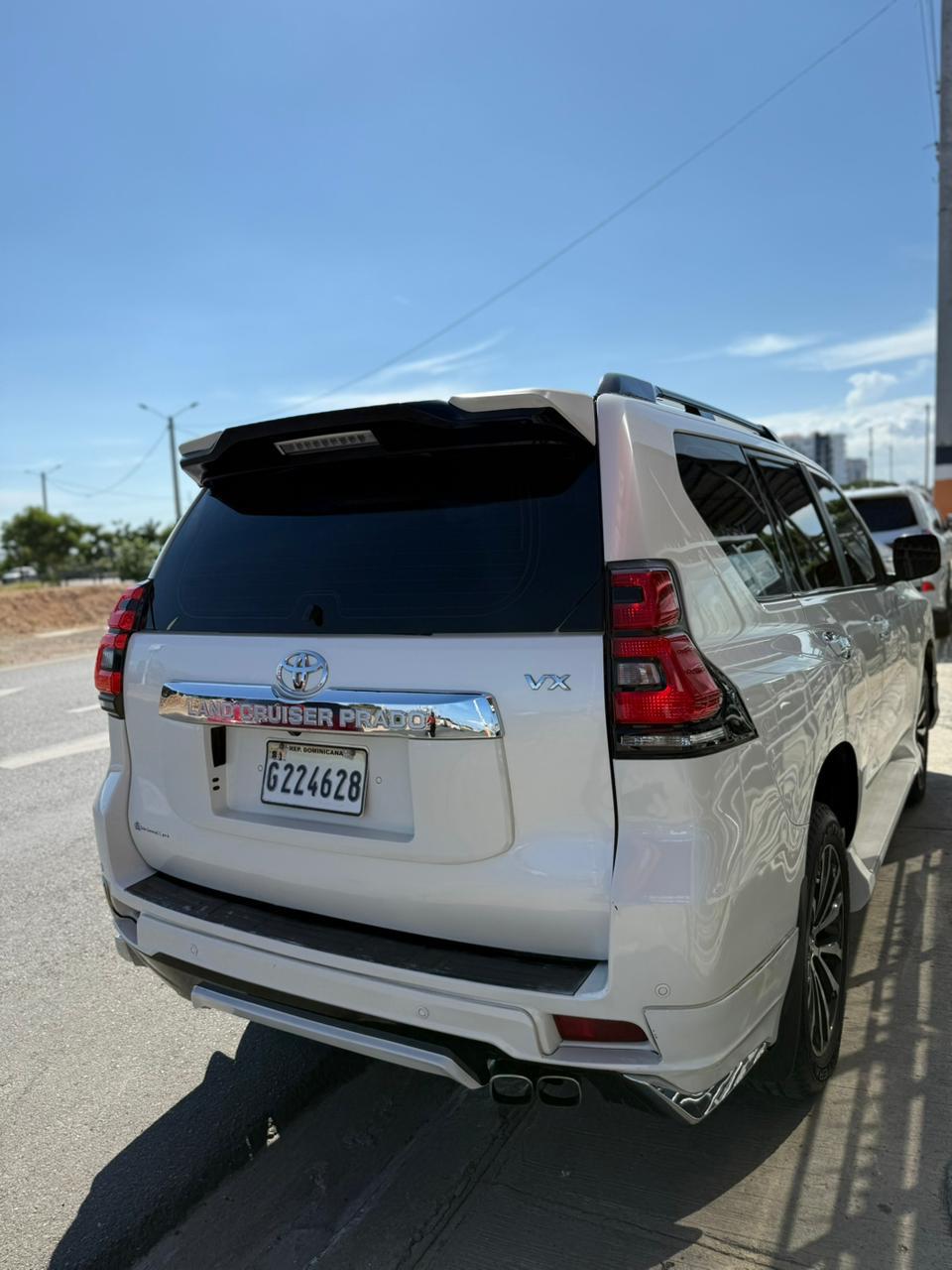 jeepetas y camionetas - Toyota land cruicer prado 2010 gasolina  4