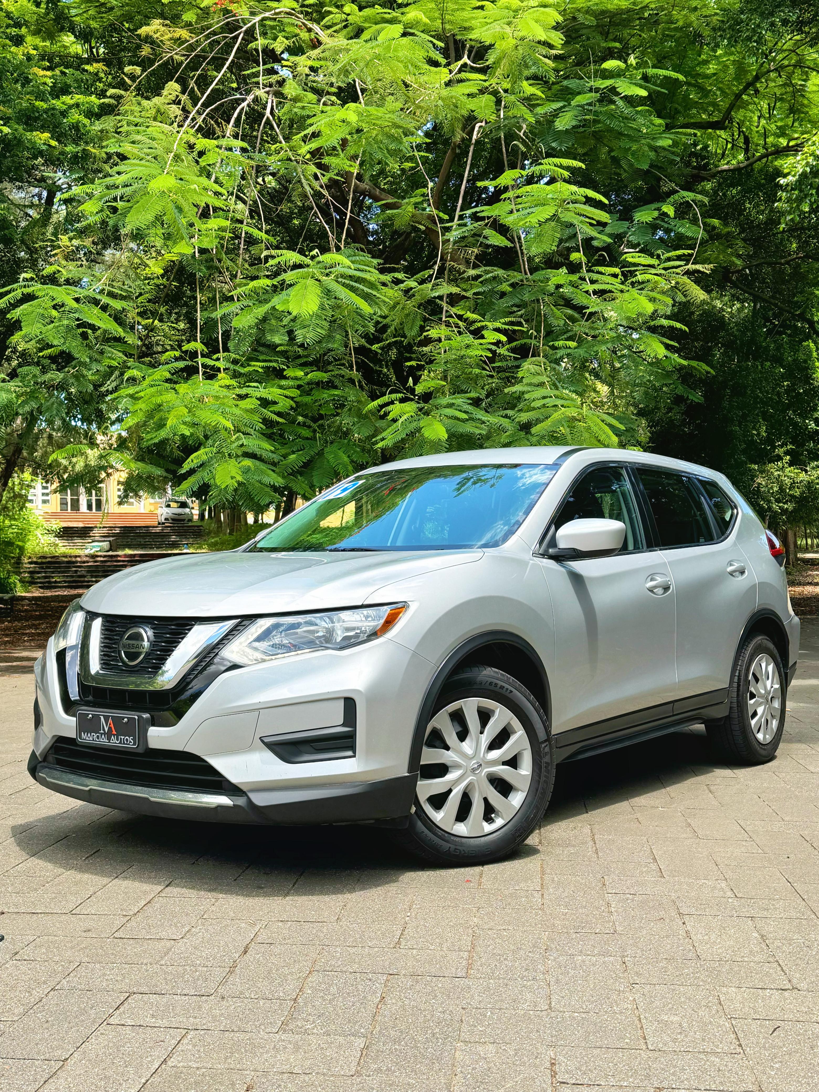 jeepetas y camionetas - Nissan rogué 2019 excelente condiciones ven conocela  2