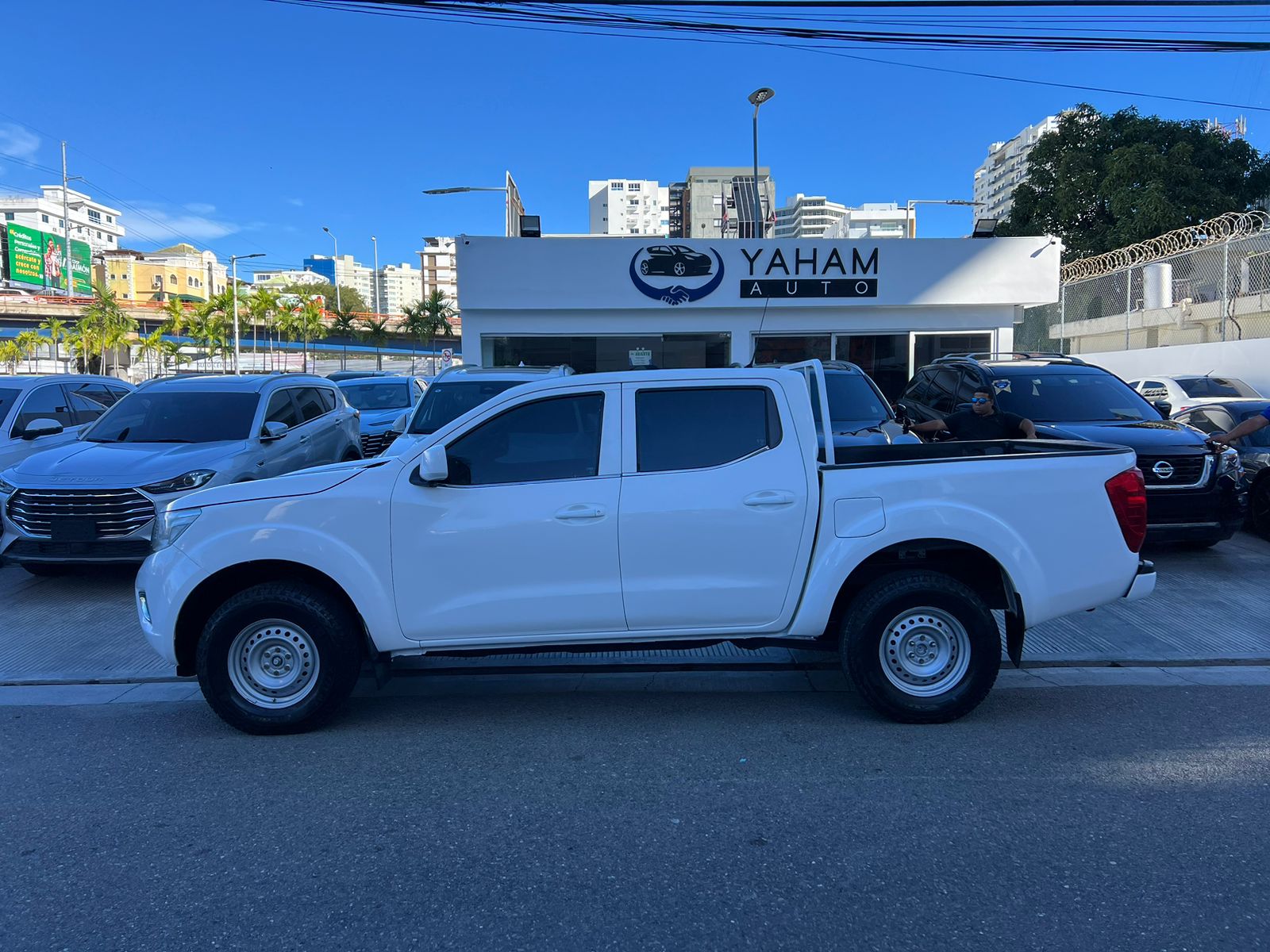 jeepetas y camionetas - NISSAN FRONTIER 2019 1