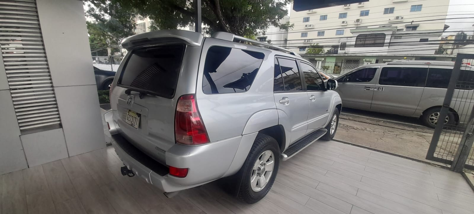 jeepetas y camionetas - Toyota 4runner SR5 2005 4