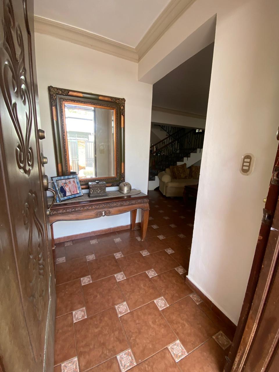 casas - Vendo casa en Arroyo Hondo viejo  6