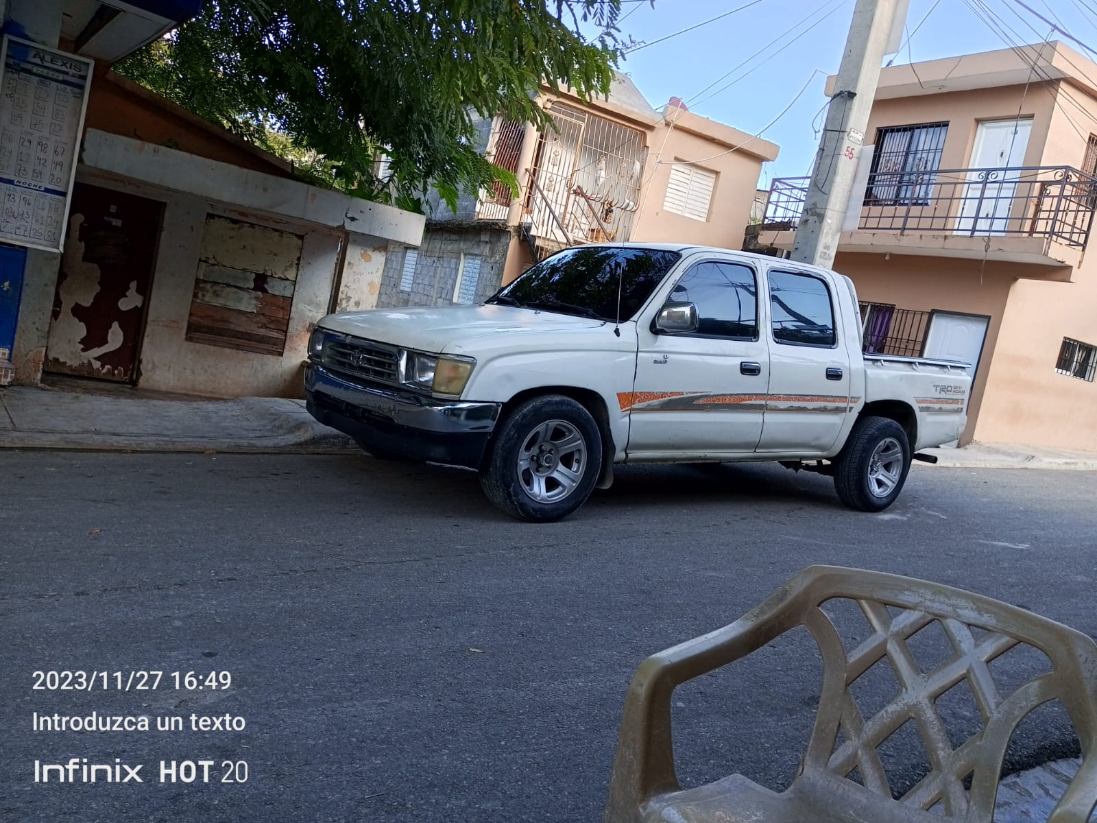 jeepetas y camionetas - Toyota hilux  9