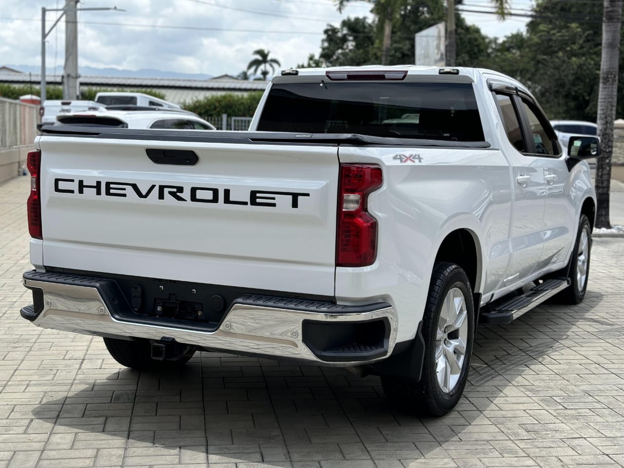 jeepetas y camionetas - Chevrolet Silverado 1500 4x4 año 2020. 1