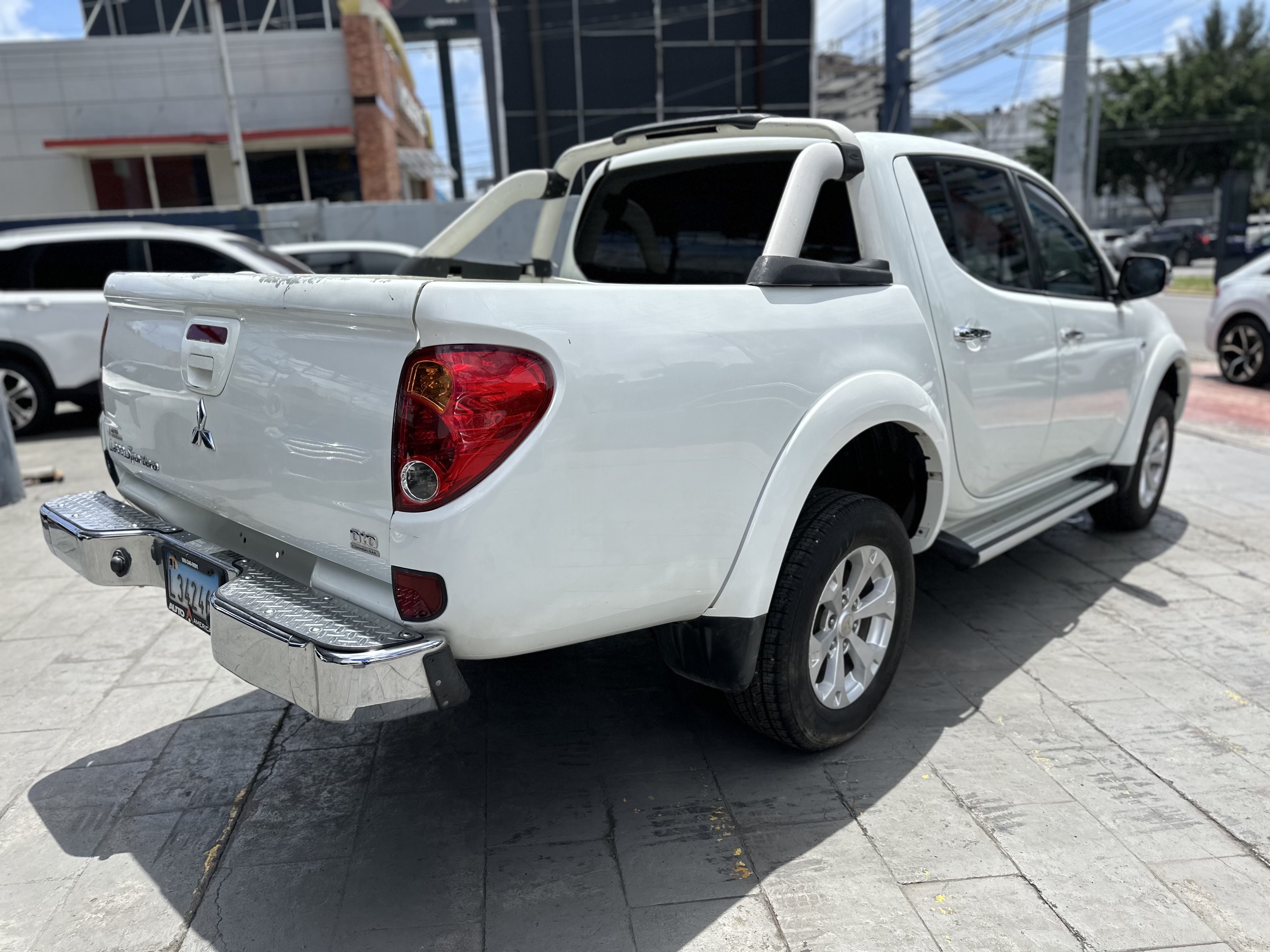 jeepetas y camionetas - MITSUBISHI L200 4x4 2015 5