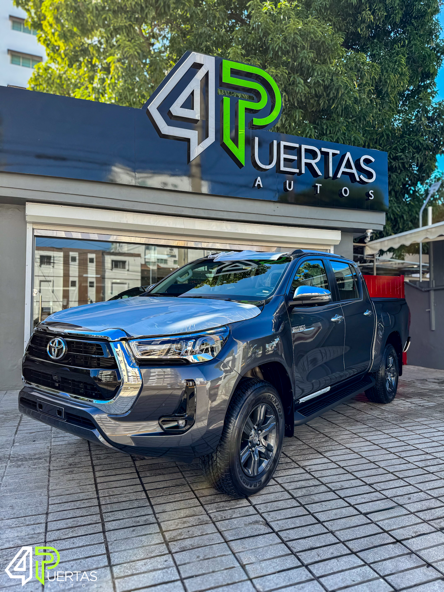 jeepetas y camionetas - TOYOTA HILUX SRV 2.8 LIMITED 4X4 1