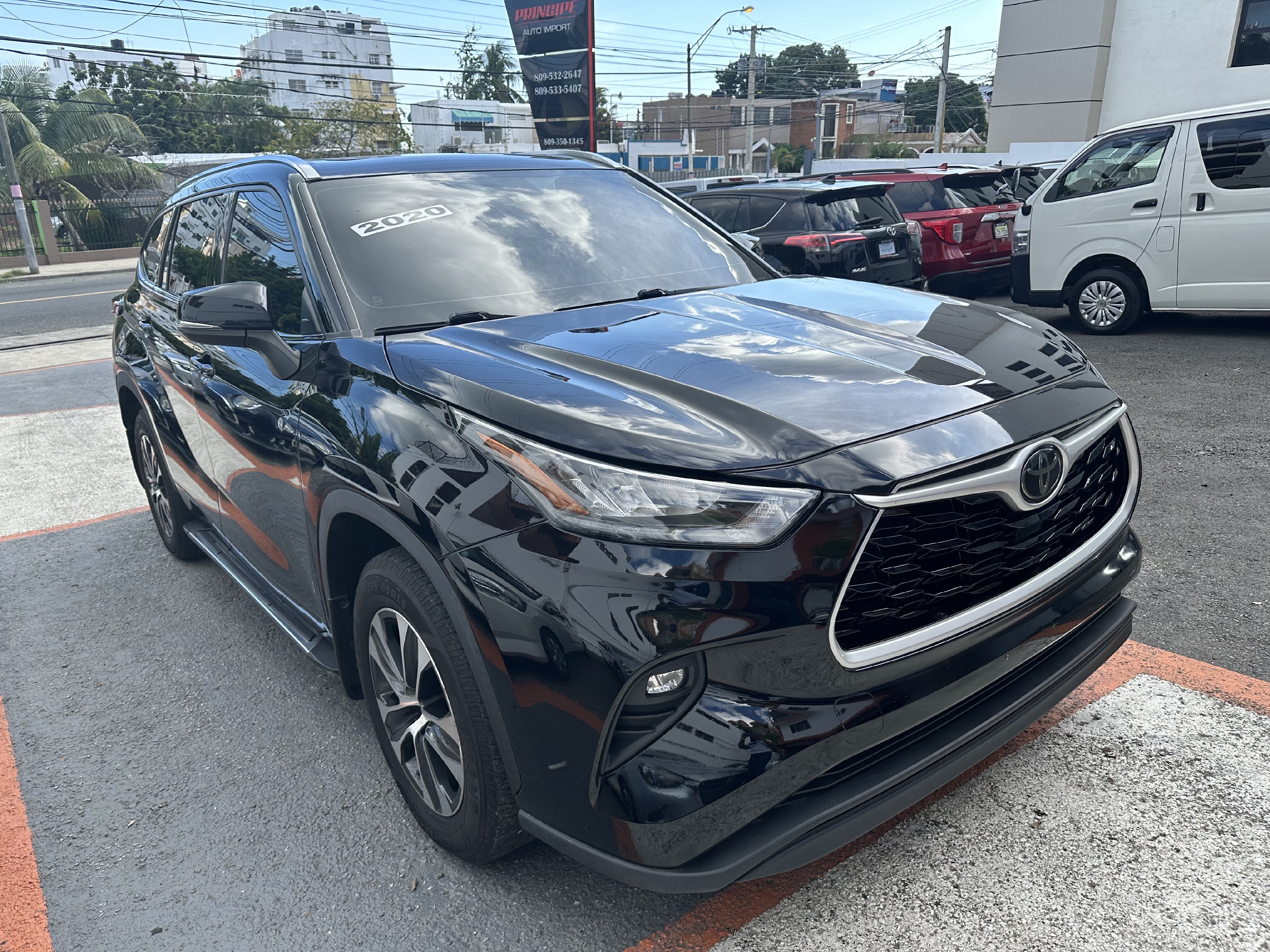 jeepetas y camionetas - Toyota Highlander XLE 2020  1