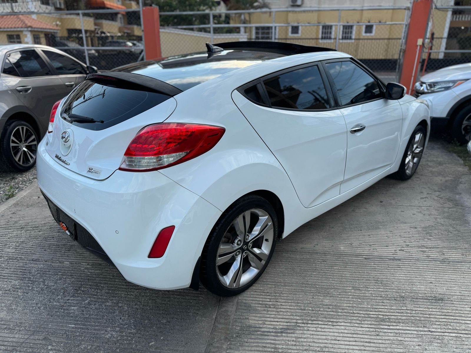 carros - Hyundai Veloster 2013 5