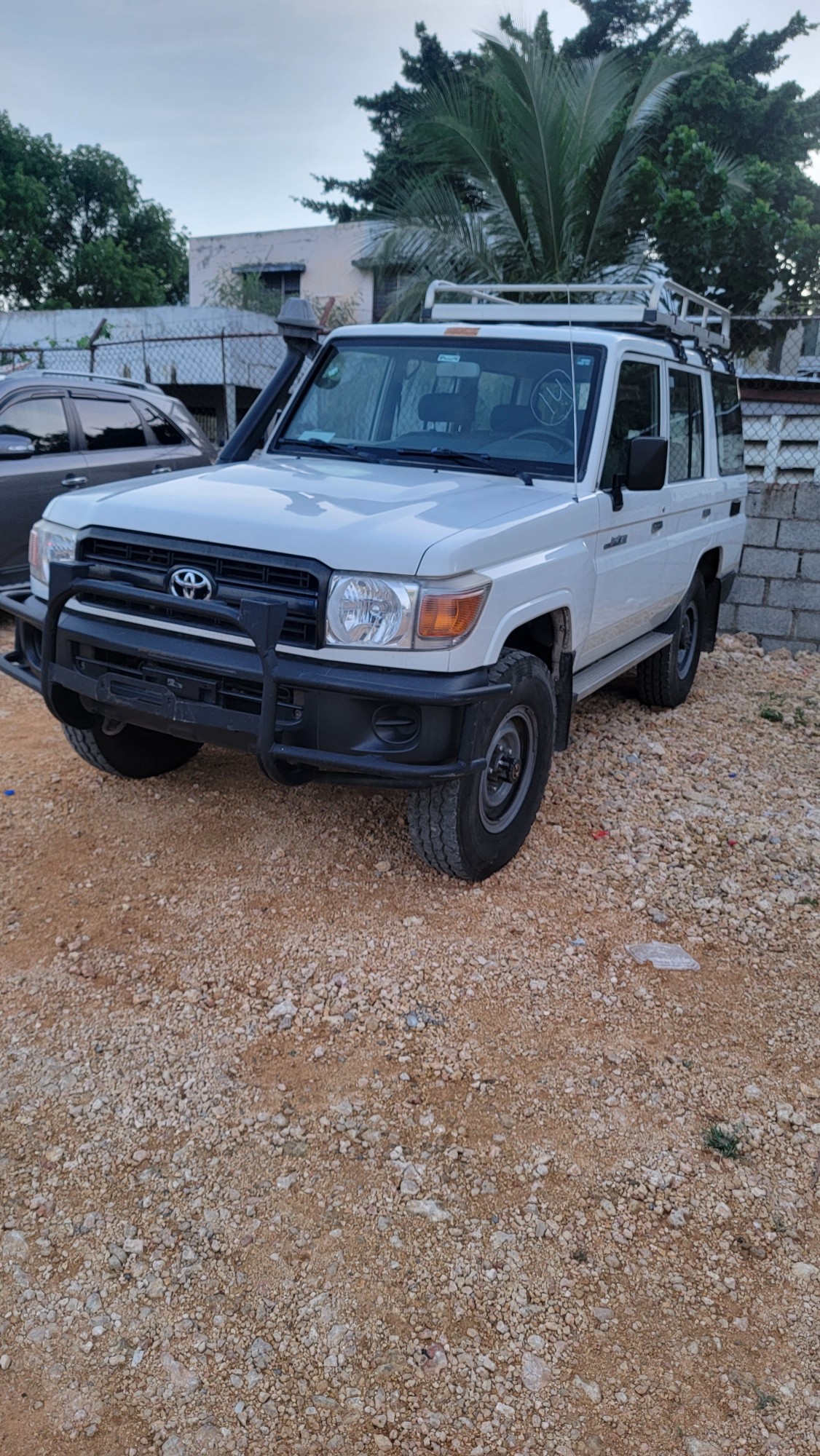 jeepetas y camionetas - TOYOTA LAND CRUISER 2014 8