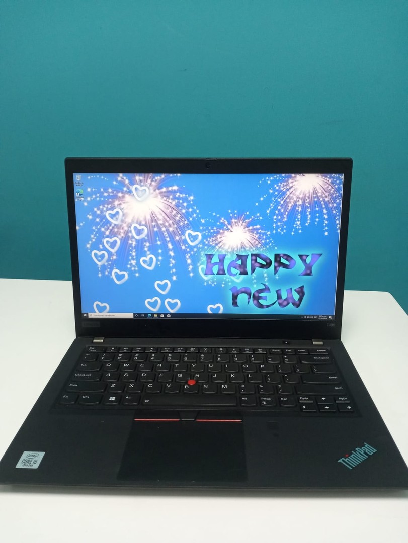 computadoras y laptops - Laptop, Lenovo ThinkPad T490 / 10th Gen, Intel Core i5 / 8GB DDR5 / 256GB SSD`

 0