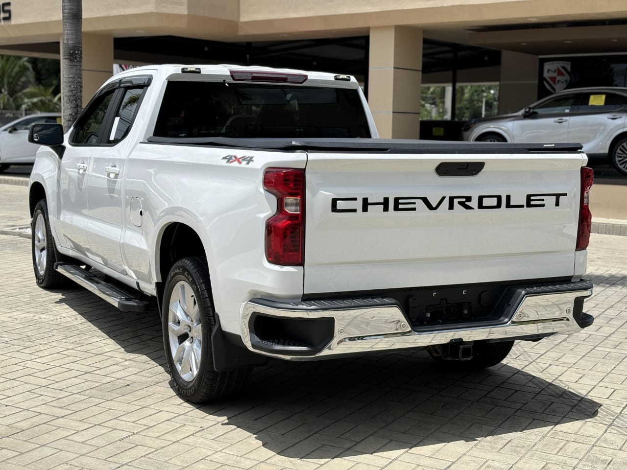 jeepetas y camionetas - Chevrolet Silverado 1500 4x4 año 2020. 2