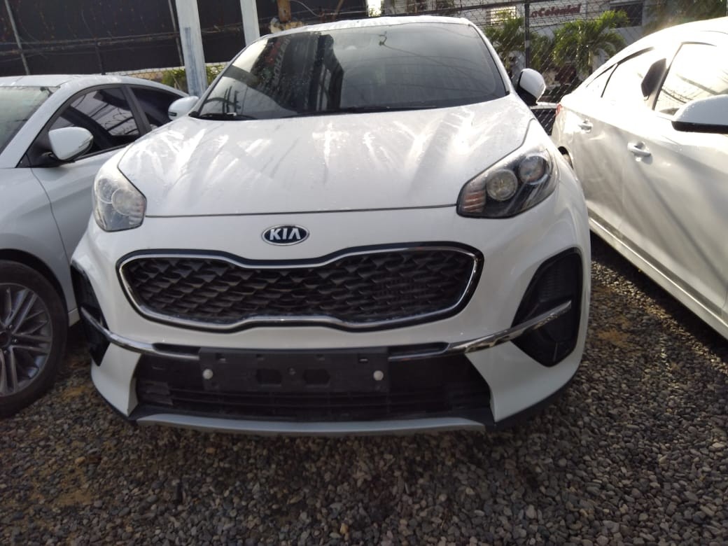 jeepetas y camionetas - KIA SPORTAGE 2019 BLANCO 0