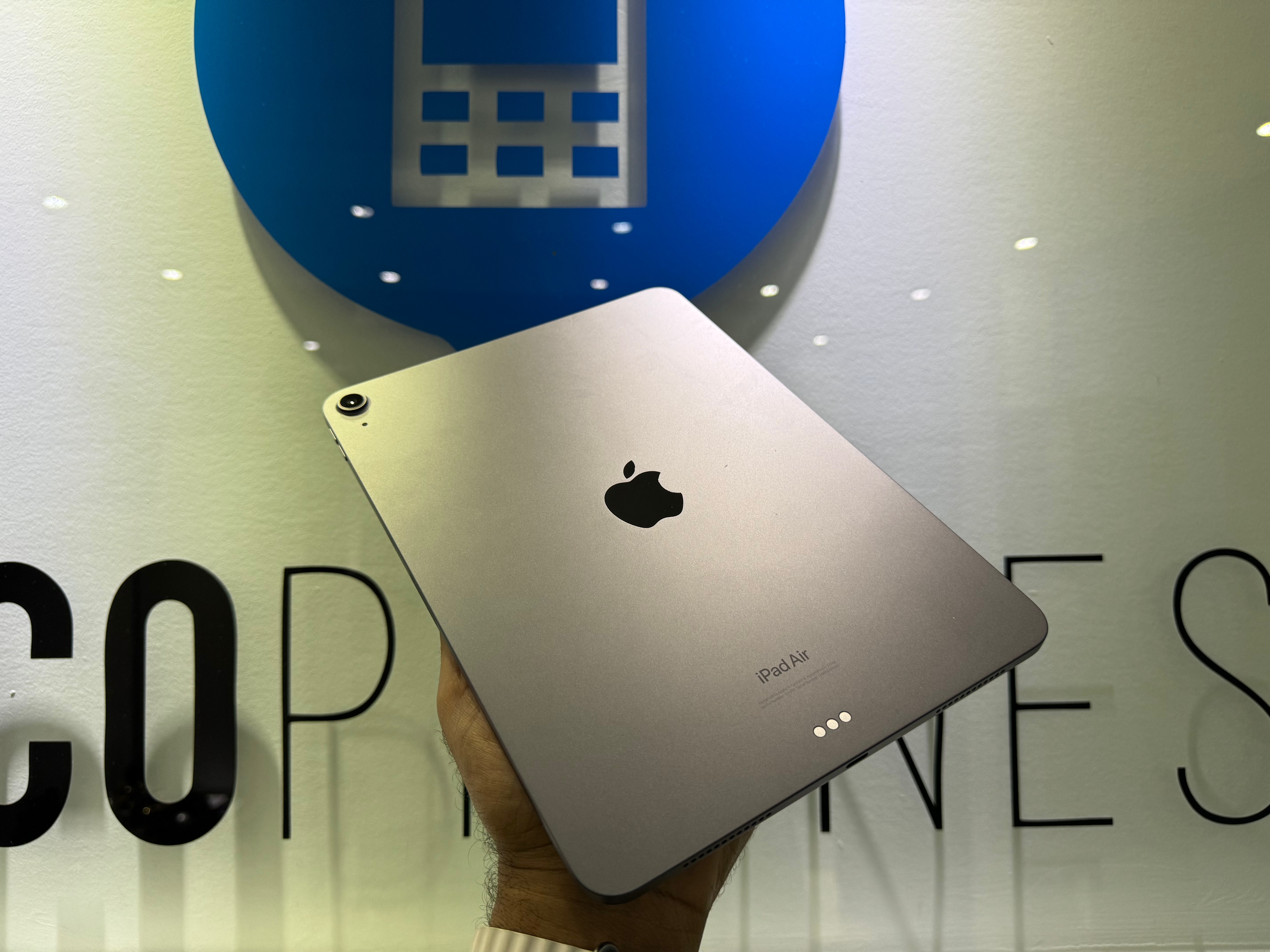 celulares y tabletas - iPad Air 5ta Generación 64GB Space Gray RD$ 24,500